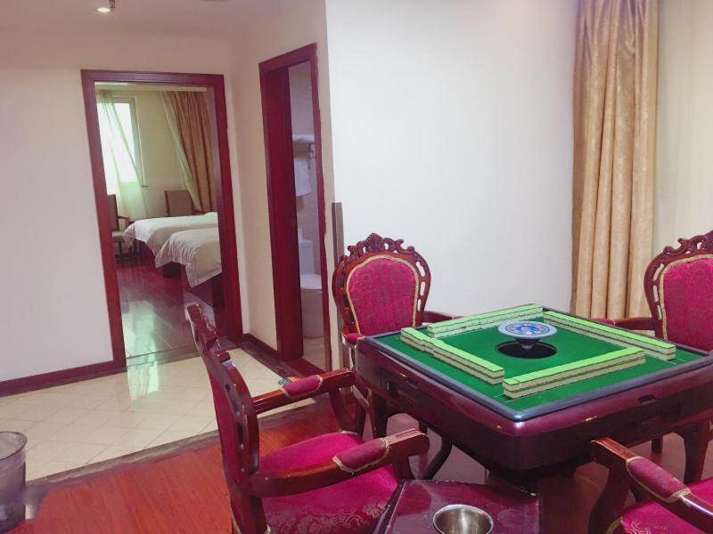 Greentree Inn Shanghai Pudong Airport Wild Animal Park Express Hotel Nanhui Exterior foto