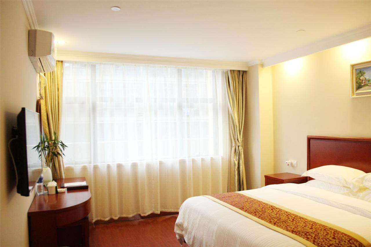 Greentree Inn Shanghai Pudong Airport Wild Animal Park Express Hotel Nanhui Exterior foto